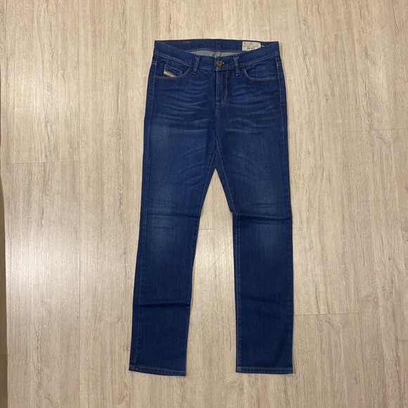 Diesel jeans size W28 L32 mid-waist & skinny leg - Picture 3 of 5